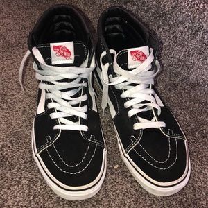 Women’s high top black and white SK8 HI vans